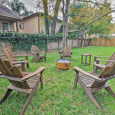 Spacious Kemah Clear Lake Home With Porch And Fire Pit Exterior photo